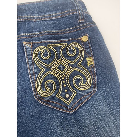 Southpole Embroidered Embellished Denim Jean Shorts Junior Size 3 - Picture 7 of 7